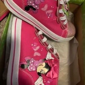 Minnie Mouse shoes size 12